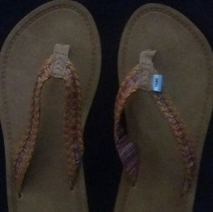 Toms flip flops